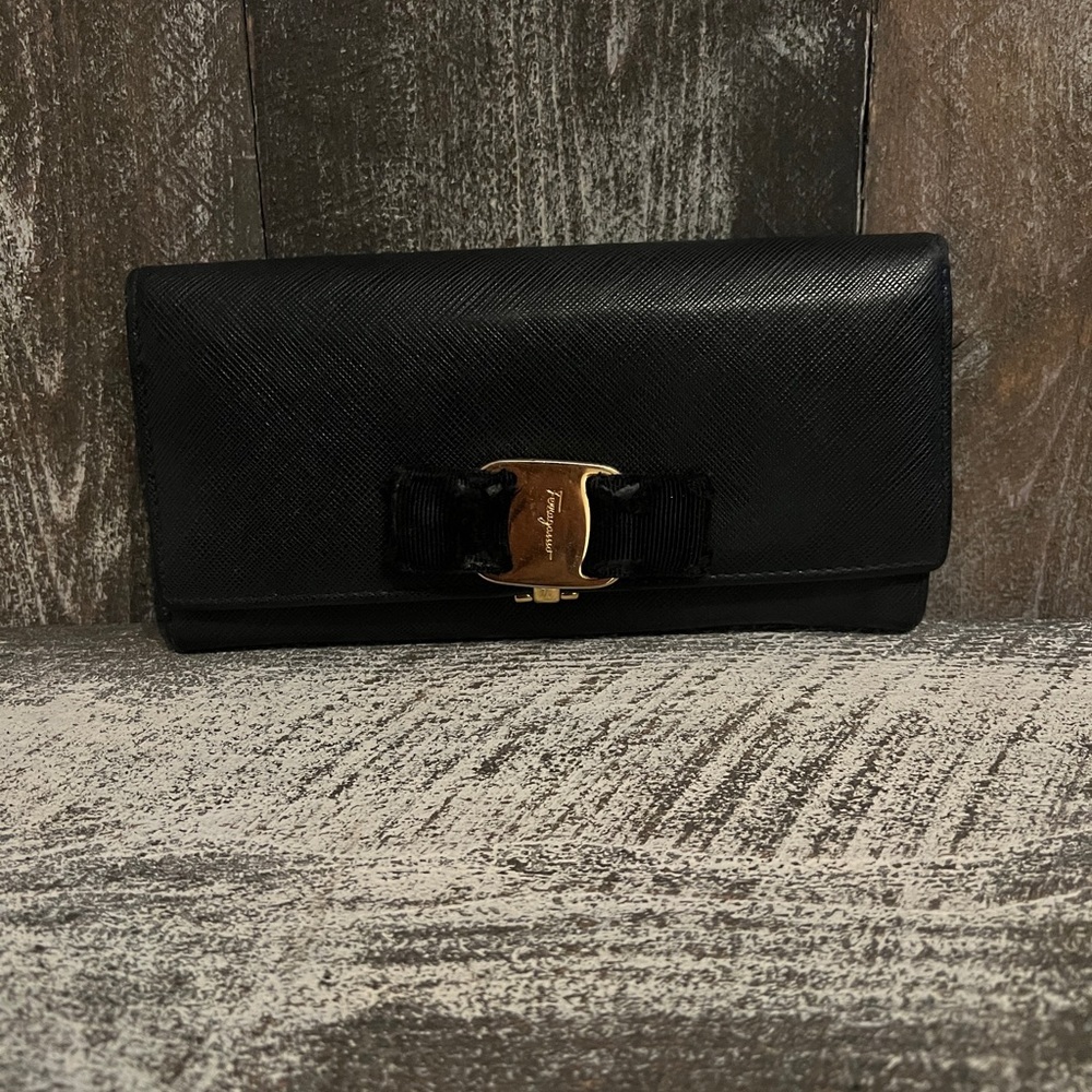 Salvatore Ferragamo Wallet GUC